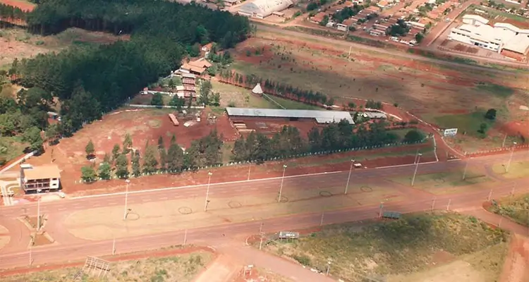 Depósito de madeiras da Madipê em Cascavel em 1987