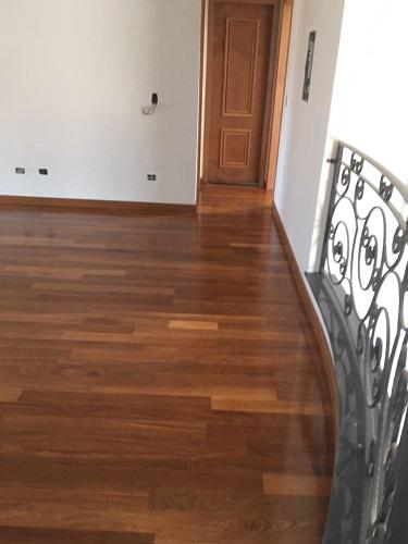 Assoalho de Cumarú 10cm TG4 em composição residencial
