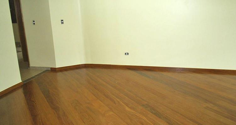 Piso de Cumarú 15cm Tradicional com paginação em peças largas