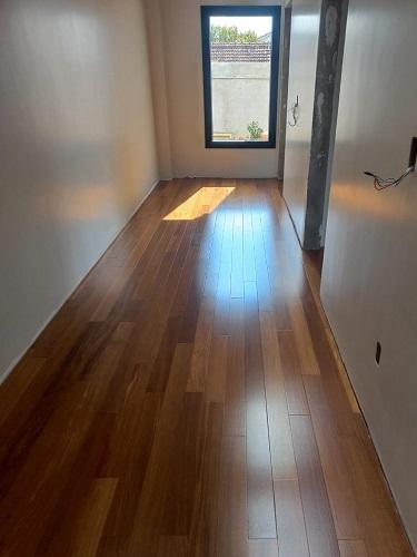 Paginação do Assoalho de Cumarú Envernizado 10cm TG4 em ambiente interno