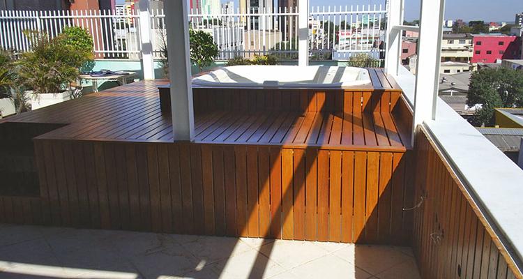 Detalhe das réguas do Deck de Cumarú 10cm