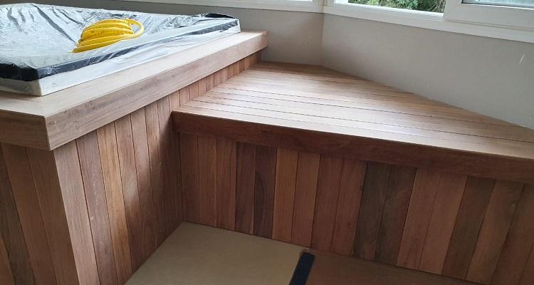 Deck de madeira Cumarú em spa