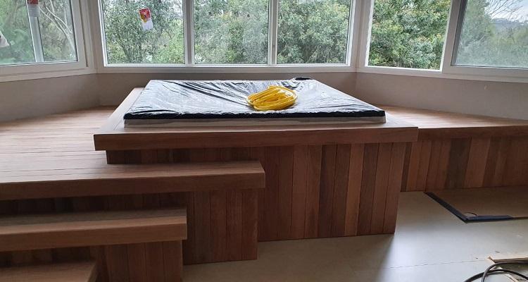 Deck de Cumarú 10cm em composição interna com madeira maciça