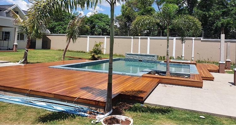 Aplicação do Deck de Cumarú 10cm em projeto externo
