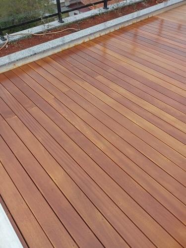 Deck de Tatajuba 10cm aplicado em área externa