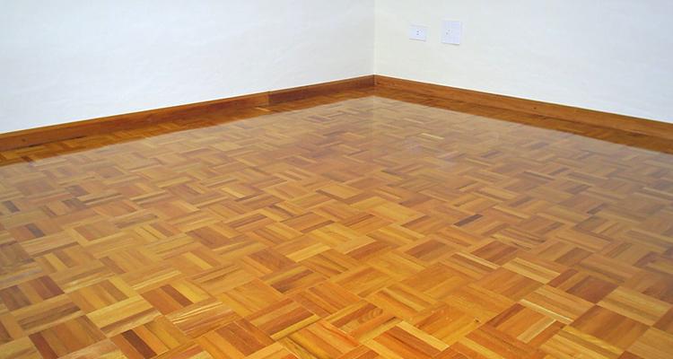 Piso de Parquet de Garapa com paginação geométrica