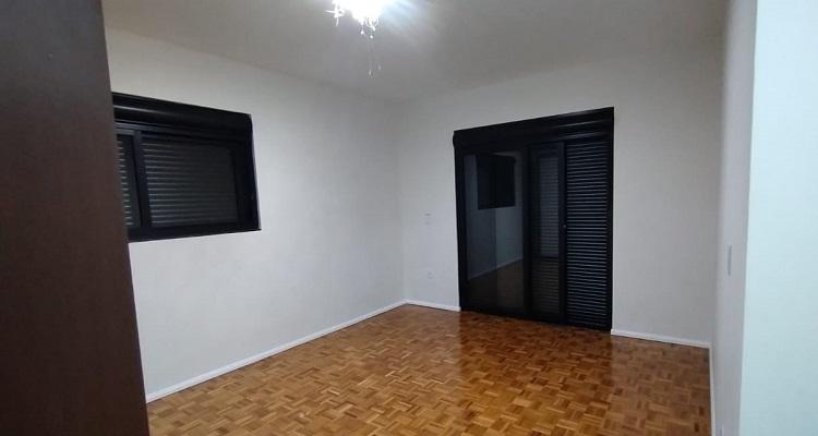 Parquet de Garapa aplicado em ambiente interno com acabamento