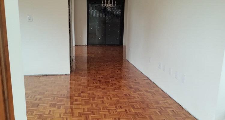 Ambiente com Parquet de Garapa em madeira maciça