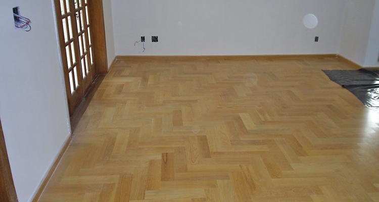 Tacão de Marfim 10cm x 40cm instalado em área interna