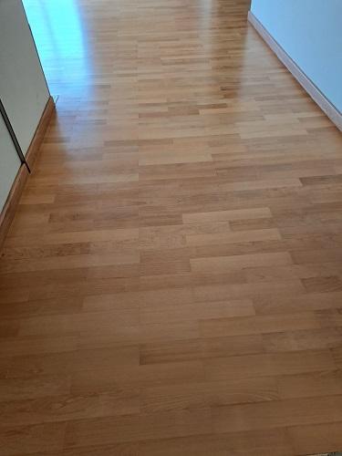 Tacão de Marfim 7cm x 42cm aplicado em ambiente interno