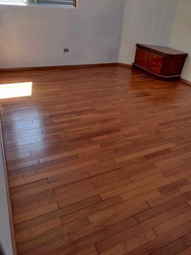 Ambiente com Assoalho de Jatobá Envernizado 5cm TG4