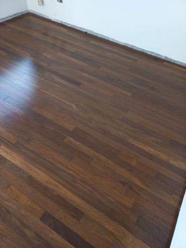 Ambiente com Assoalho de Sucupira Envernizado 6cm TG4