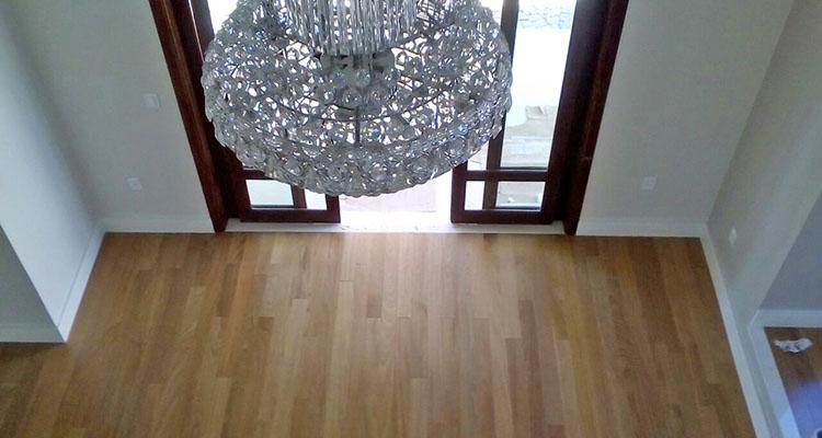 Ambiente com Assoalho de Tauari Envernizado 10cm TG4