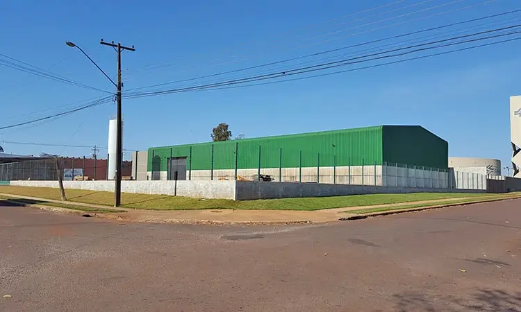 [Foto do barracão]